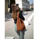 Valódi velúrbőr női táska csokoládébarna színben