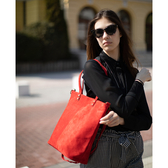 Valódi velúrbőr női táska piros színben