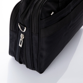 Fekete üzleti táska laptoptartóval bővíthető M méret