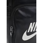 Nike oldaltáska BA4270 019 fekete-fehér Nike oldaltáska BA4270 019 fekete-fehér
