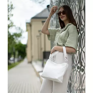 Valódi bőr női táska fehér színben