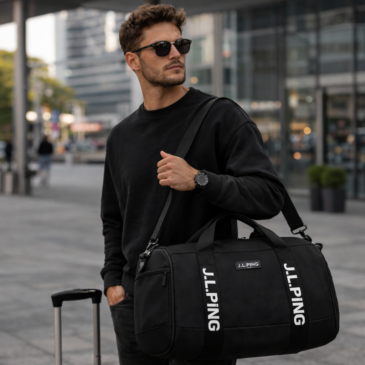Fekete vízálló sporttáska/fedélzeti táska cípőtartóval (40×25×20 cm) – Wizz Air &amp; Ryanair kompatibilis