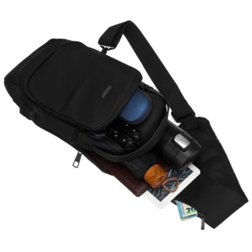 Peterson Testtáska USB csatlakozóval