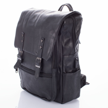 Fedélzeti méretű laptophátizsák  USB csatlakozóval