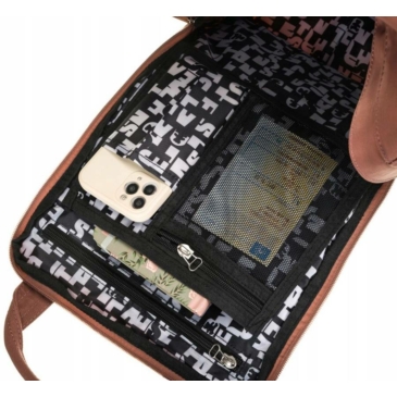 Hátizsák kabinméretű táska Ipad tartóval