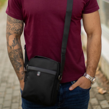 KANGOO férfi oldaltáska fekete színben