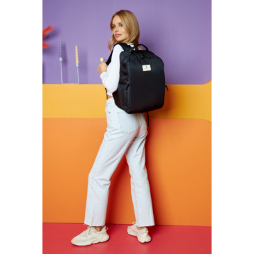 Laptoptartós városi hátizsák Fekete színben