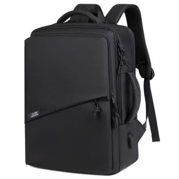 Vízálló  Többfunkciós Tágas Utazó Hátizsák USB csatlakozóval WizzAir méretű 40x30x20 cm fekete színben