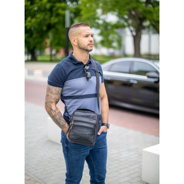  Valódi bőr férfi oldaltáska fekete színben 6612-black