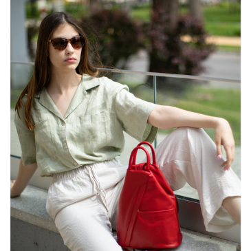 Egyenesen Olaszországból Valódi bőr női hátizsák Ferrari Piros színben S6925