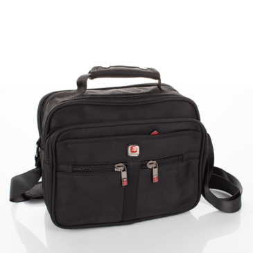 Férfi válltáska fekete színben