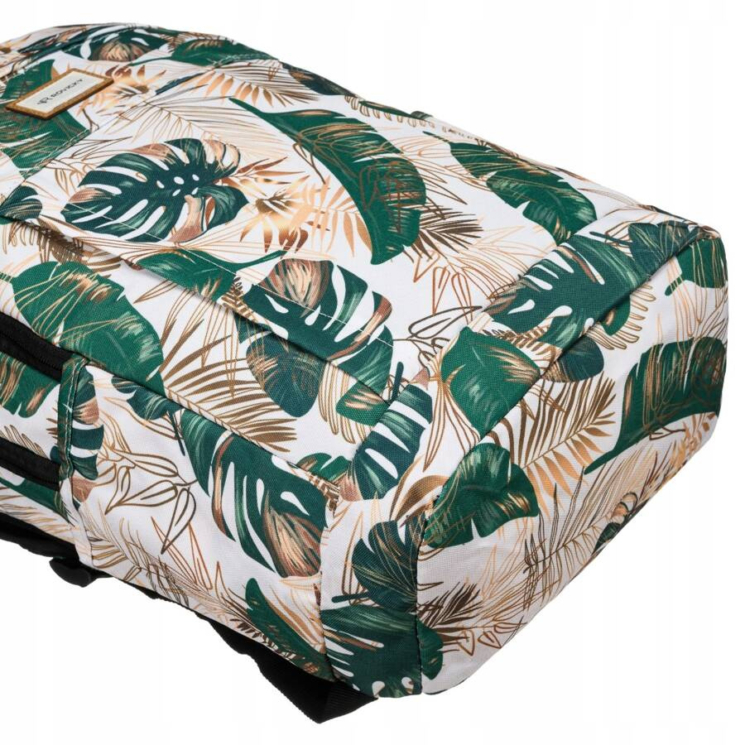 Sokzsebes Női hátizsák divatos mintában