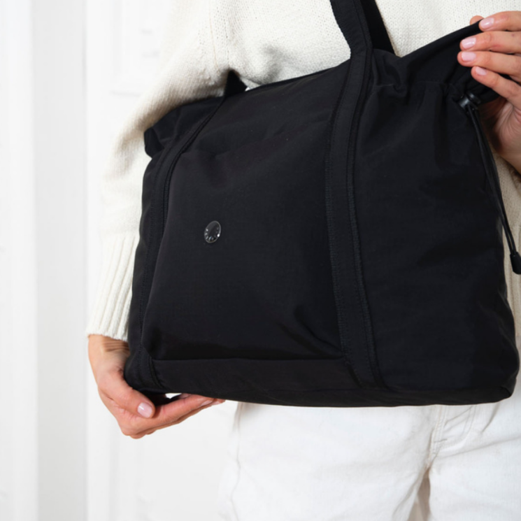 Nagyméretű Női Válltáska fekete színben