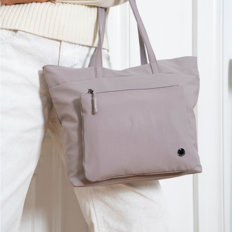 Stílusos női válltáska lila színben