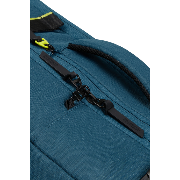 Többfunkciós American Tourister TAKE2CABIN WizzAir-Ryanair méret 55x40x20 cm 