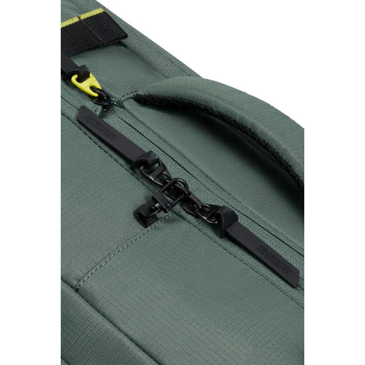 Többfunkciós American Tourister TAKE2CABIN WizzAir-Ryanair méret 55x40x20 cm 