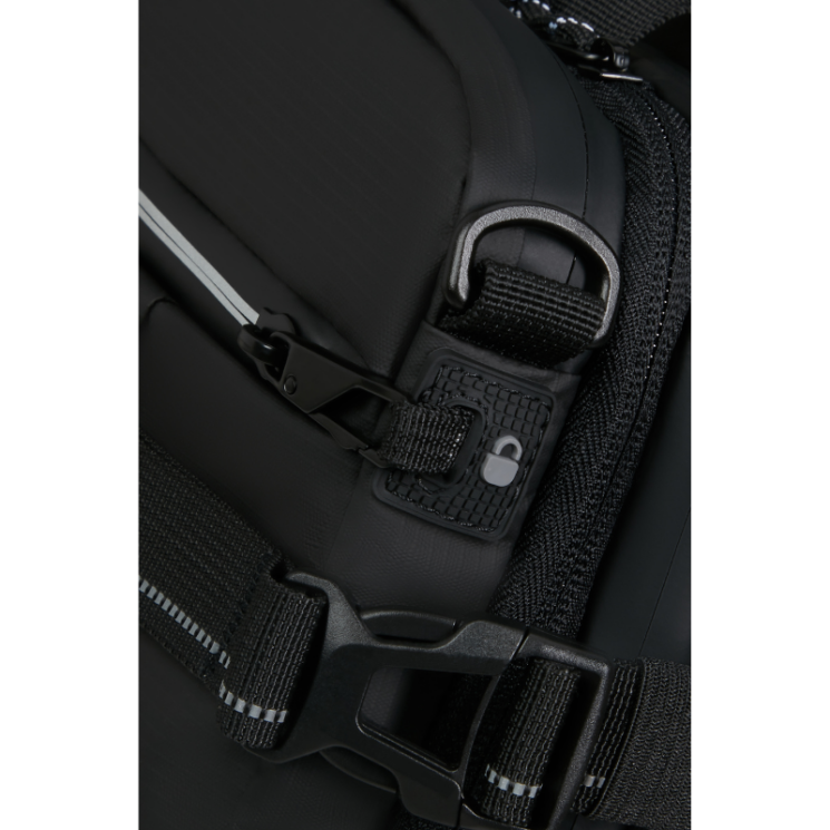 AMERICAN TOURISTER Fedélzeti táska Ryanair ingyenes méret 40 x 20 x 25 cm