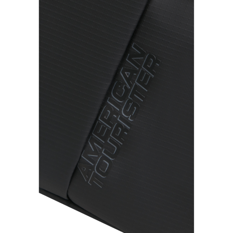 AMERICAN TOURISTER Fedélzeti táska Ryanair ingyenes méret 40 x 20 x 25 cm