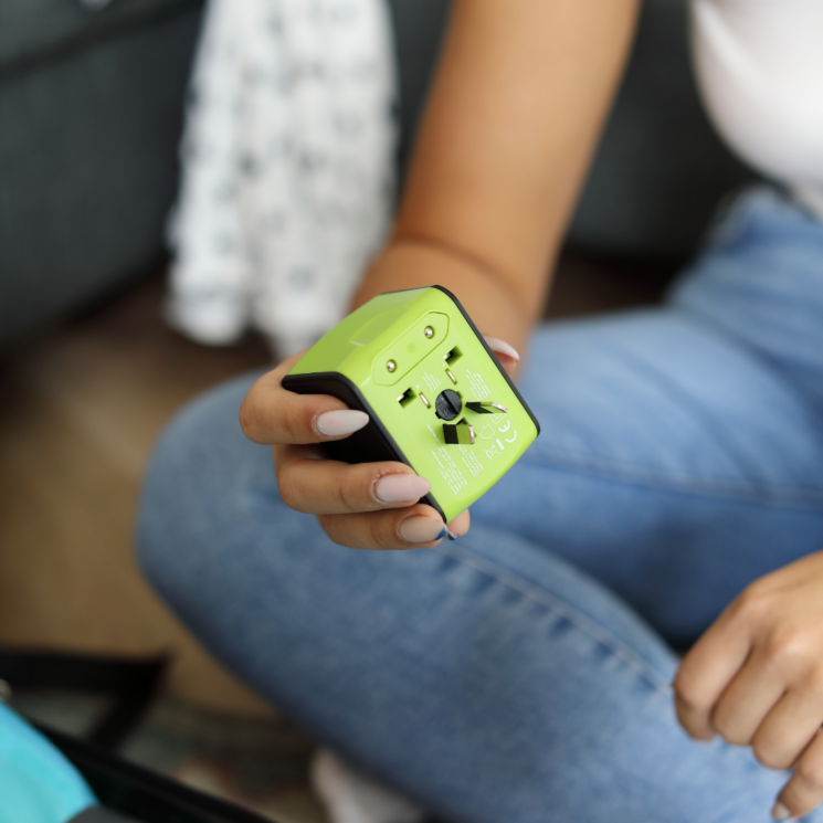 Utazási kiegészítők Világ adapter USB Töltővel Zöld