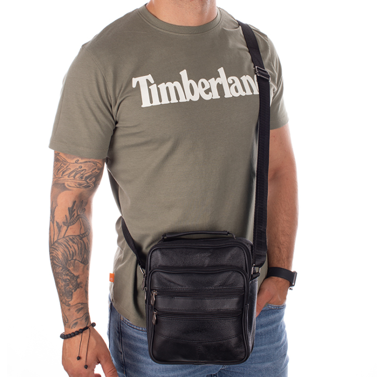 Valódi bőr férfi oldaltáska fekete színben