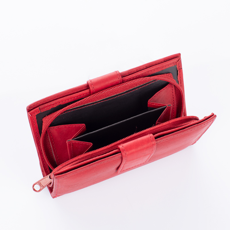 Pénztárca piros színben sok kártyatartóval