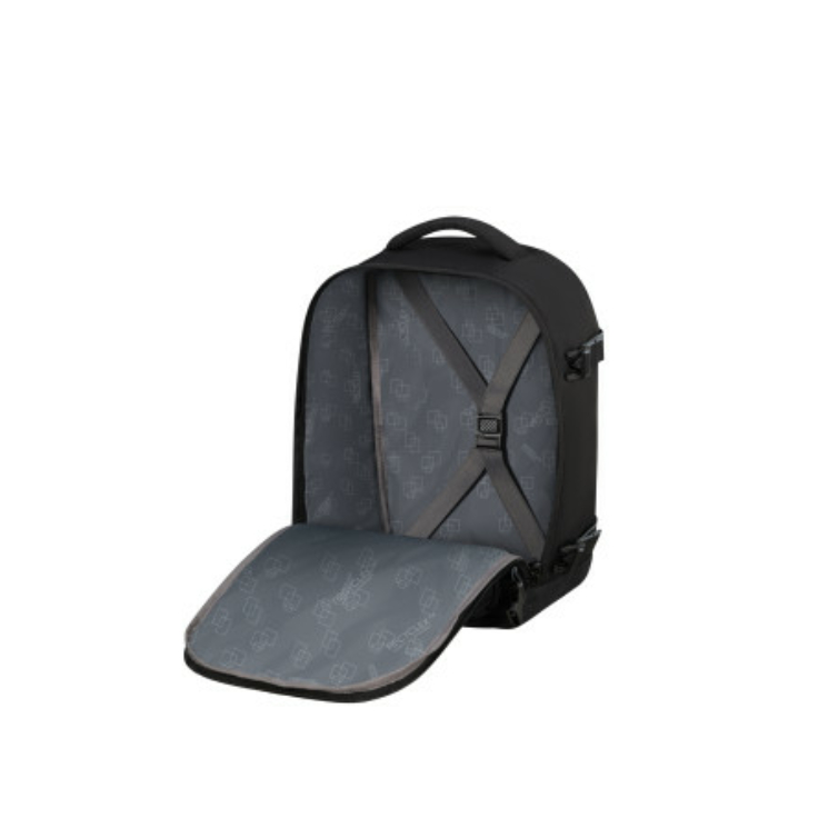 American Tourister 3 funkciós hátizsák méret:40 x 25 x 20 cm Ryanair méret