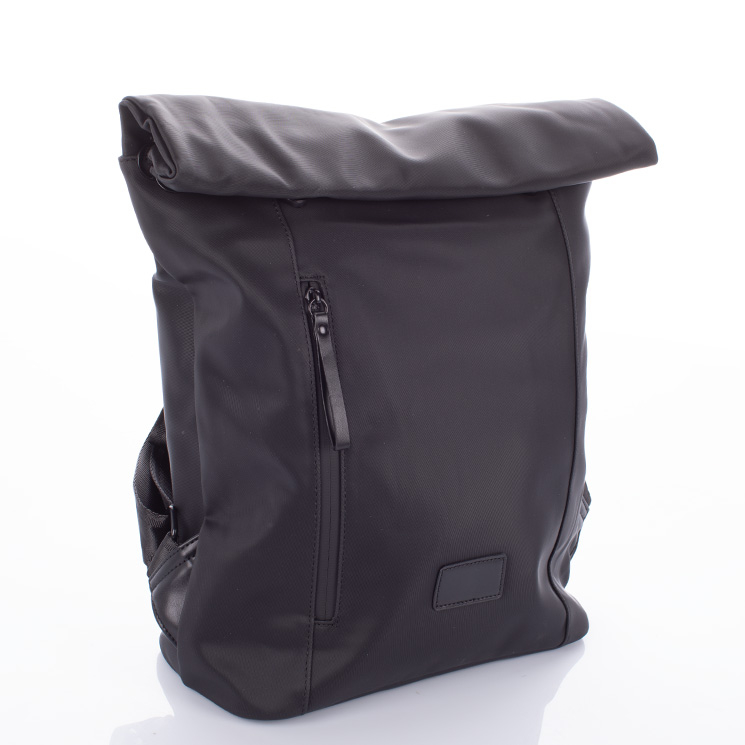 Sokzsebes vízálló hátizsák 