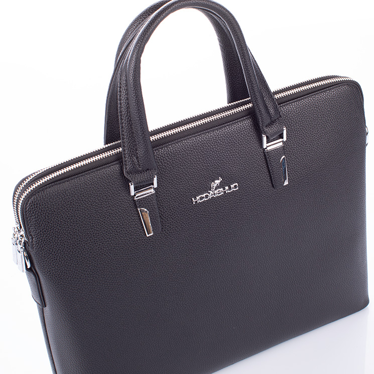 Üzleti táska fekete színben