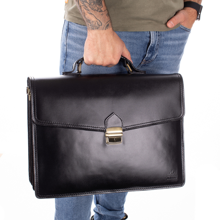 Valódi bőr nagyméretű aktatáska fekete színben