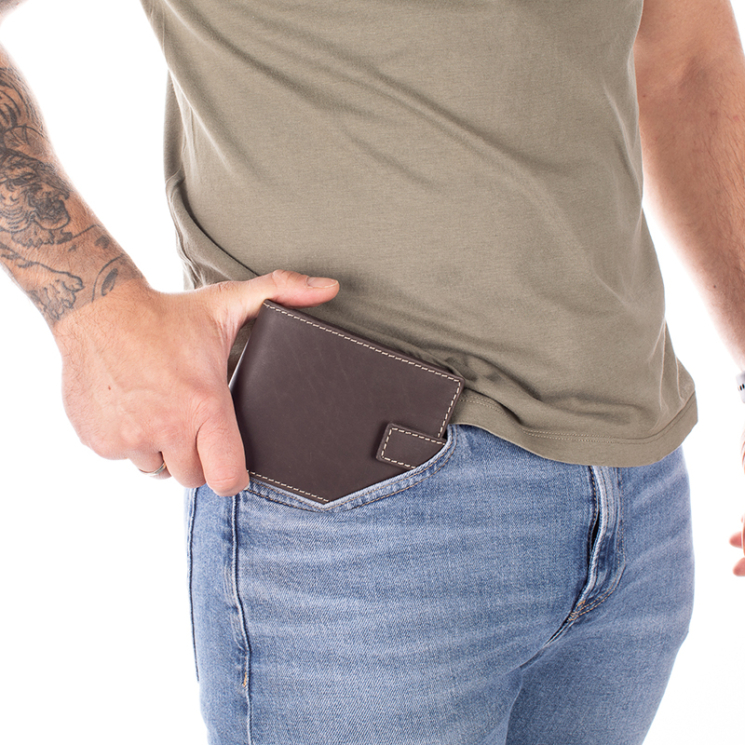 GIULIO valódi bivalybőr férfi pénztárca díszdobozban RFID rendszerrel