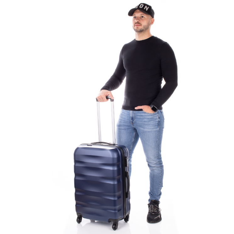Travelway by Etaska Bőrönd közép méret sötétkék színben