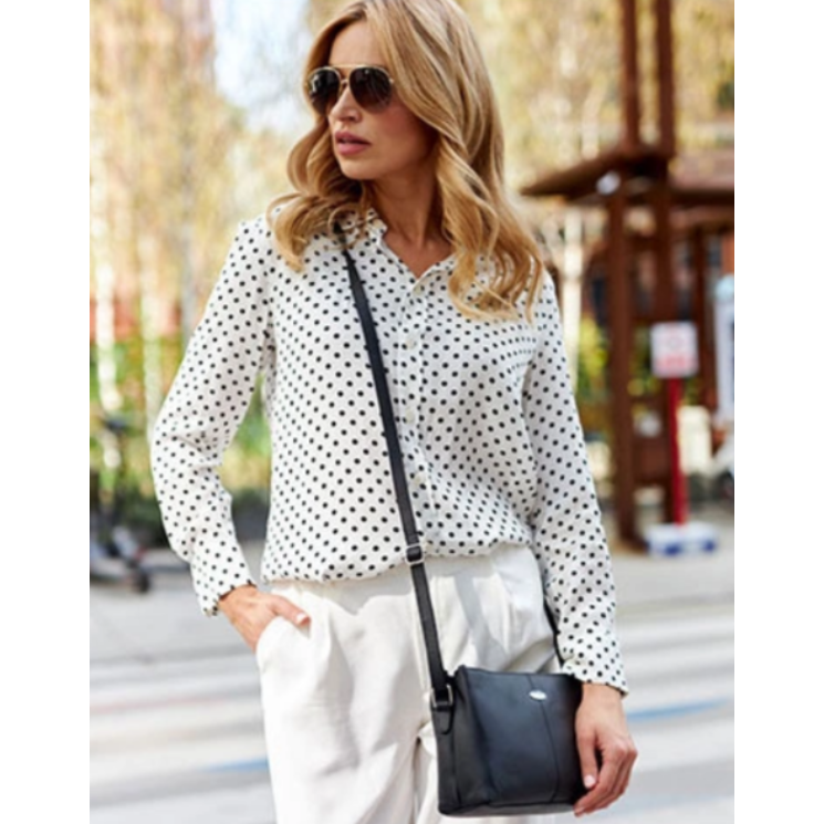 Elegáns Valódi bőr női oldaltáska fekete színben