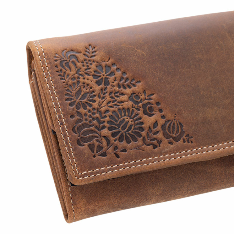 Valódi bőr brifkó pénztárca barna színben díszdobozban virág mintával