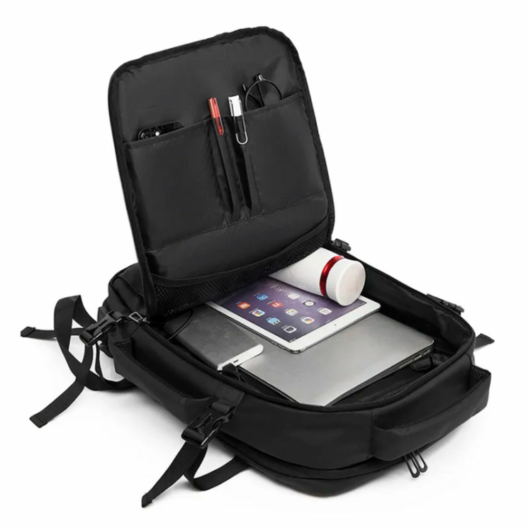 Laptophátizsák kabinméretű / bővíthető / USB töltővel