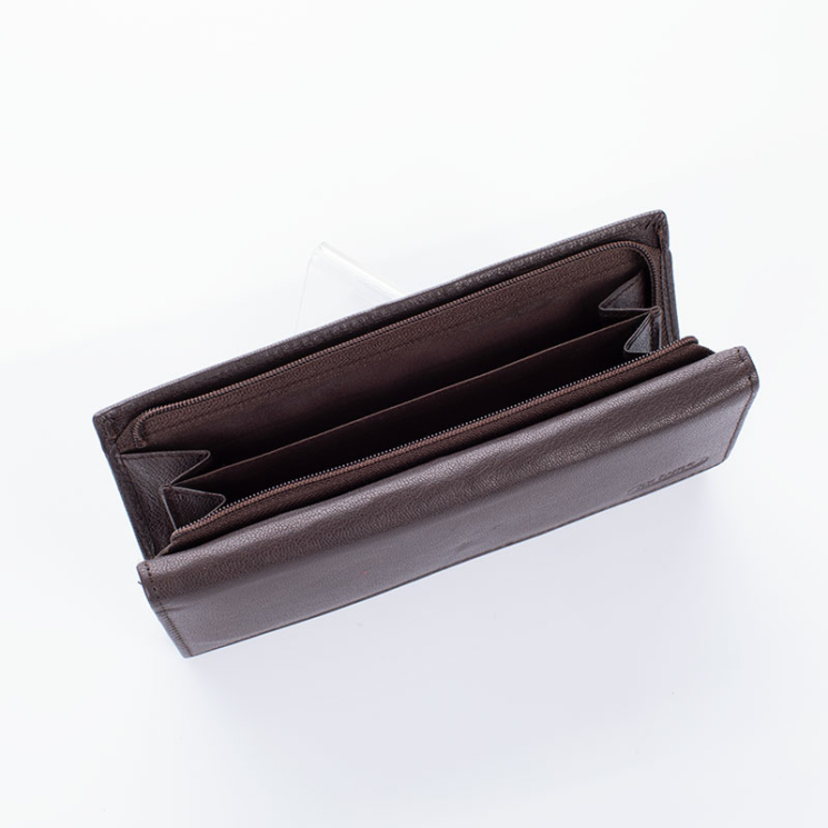 Bőr női pénztárca sötétbarna színben sok kártyatartóval