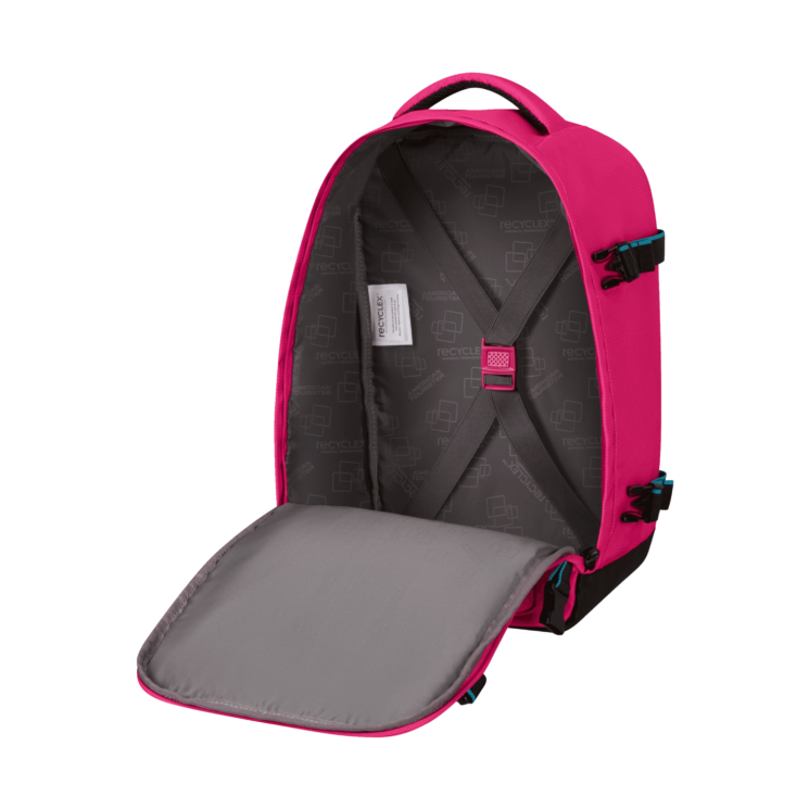 American Tourister 3 funkciós hátizsák méret:40 x 25 x 20 cm Ryanair méret