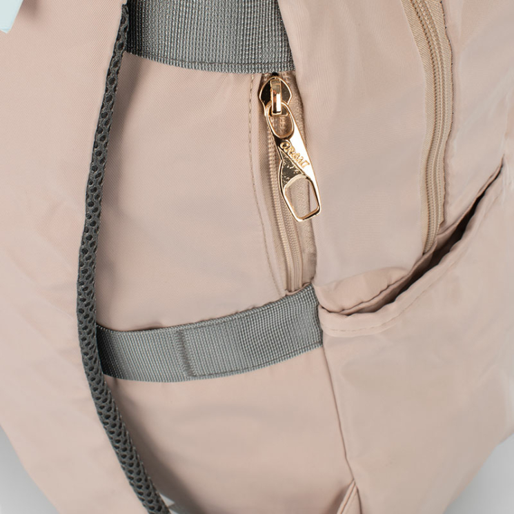 Sokzsebes női hátizsák