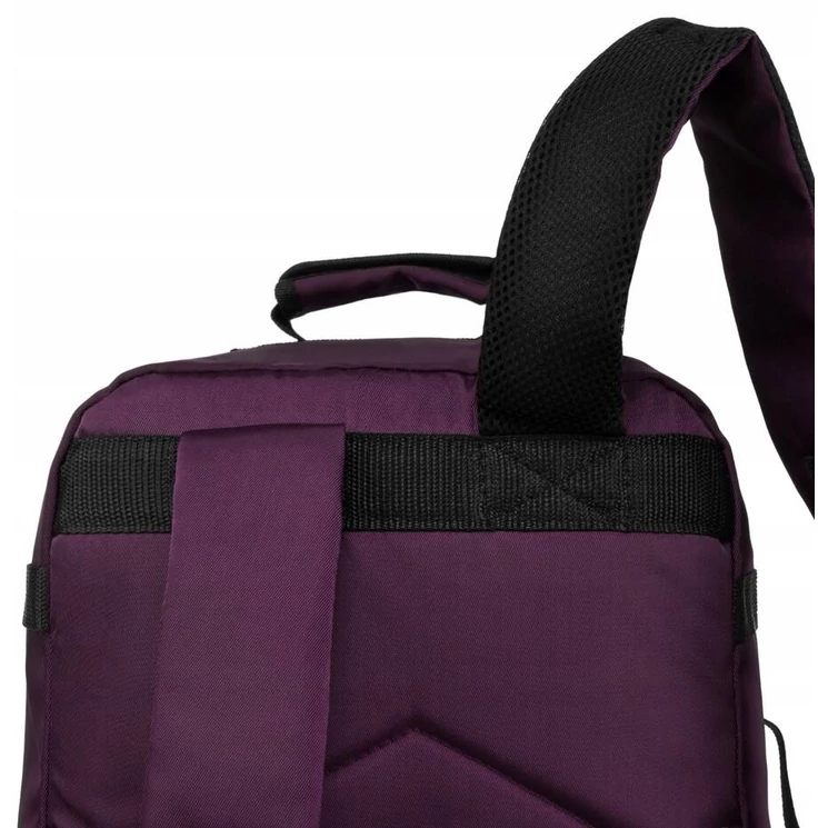 Peterson 3- Funkciós Tágas Utazó Hátizsák, WizzAir méretű 40x30x20cm, USB csatlakozóval