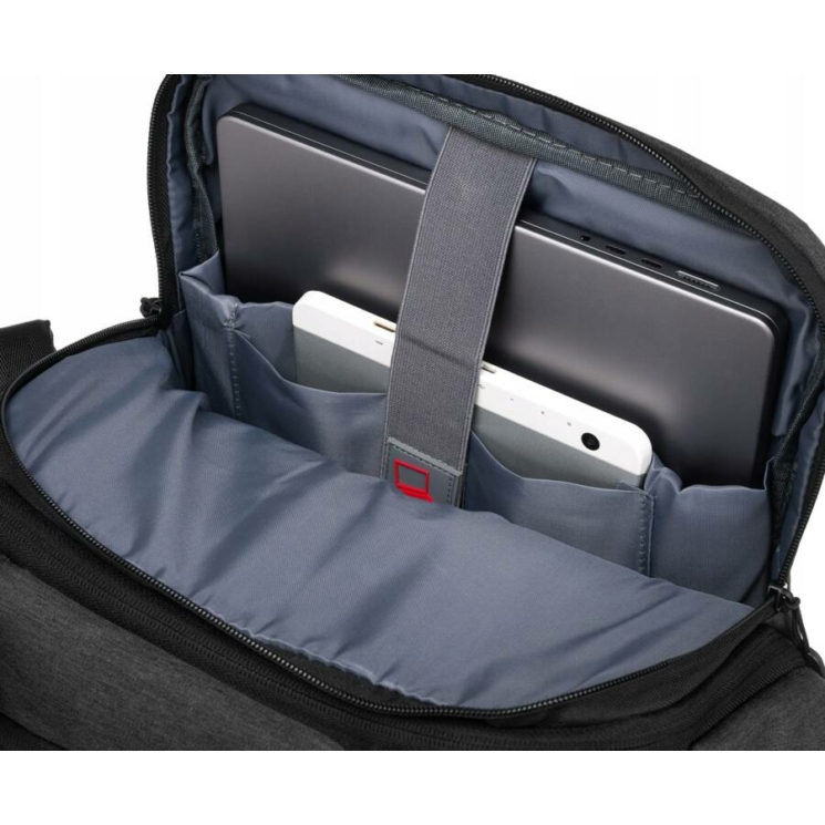 Strapabíró Peterson laptophátizsák USB csatlakozóval / bővíthető