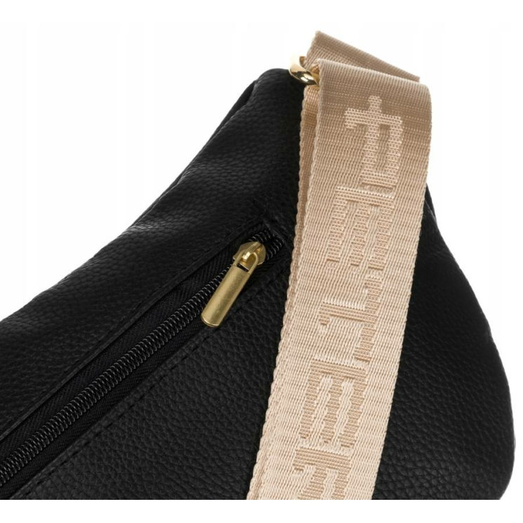 Divatos PETERSON Övtáska 