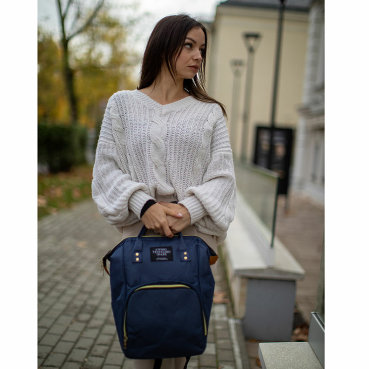 RYANAIR WIZZAIR KÉZIPOGGYÁSZ MÉRETŰ  HÁTIZSÁK  Kék színben