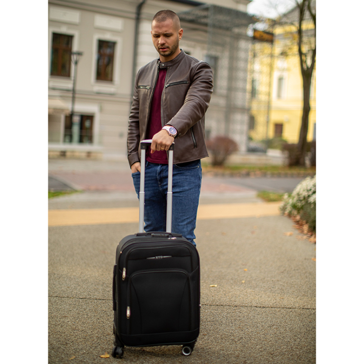 Bőrönd kabin méret sötétzöld színben