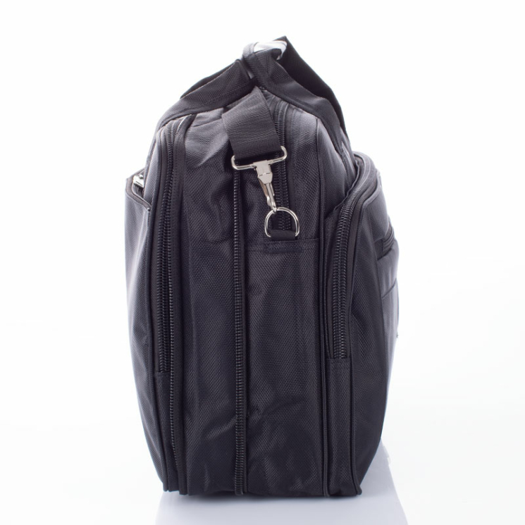 Fekete üzleti táska laptoptartóval bővíthető 