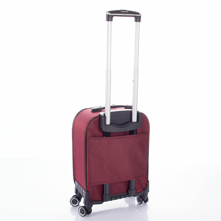 Bőrönd kabin méret  50 cm