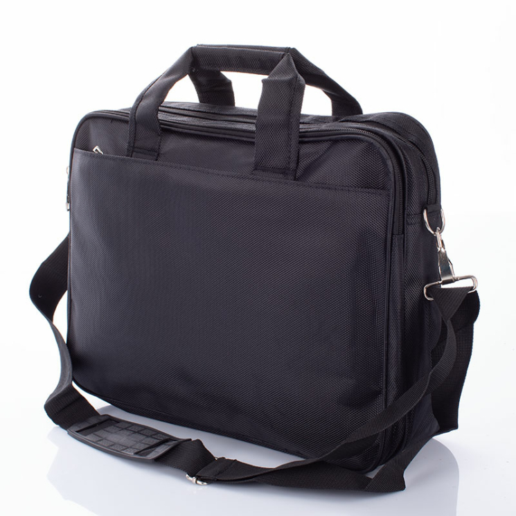 Fekete üzleti táska laptoptartóval 