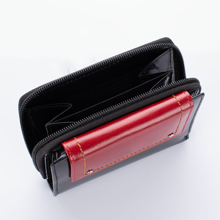 Sokrészes valódi bőr női pénztárca piros színben díszdobozban