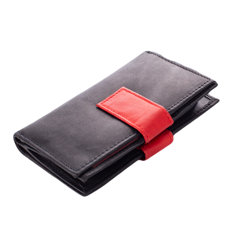 Pénztárca fekete-piros színben sok kártyatartóval