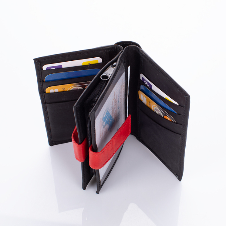 Pénztárca fekete-piros színben sok kártyatartóval