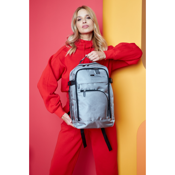 Peterson 3- Funkciós Utazó Hátizsák WizzAir méretű 40x30x20cm