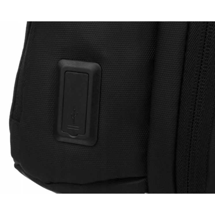 Tágas, Számzáras Laptop hátizsák  USB porttal és USB type C-vel - Peterson